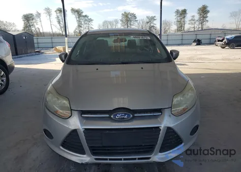 2013 Ford Focus Se z USA, uszkodzony, nr VIN 1FADP3F26DL217215